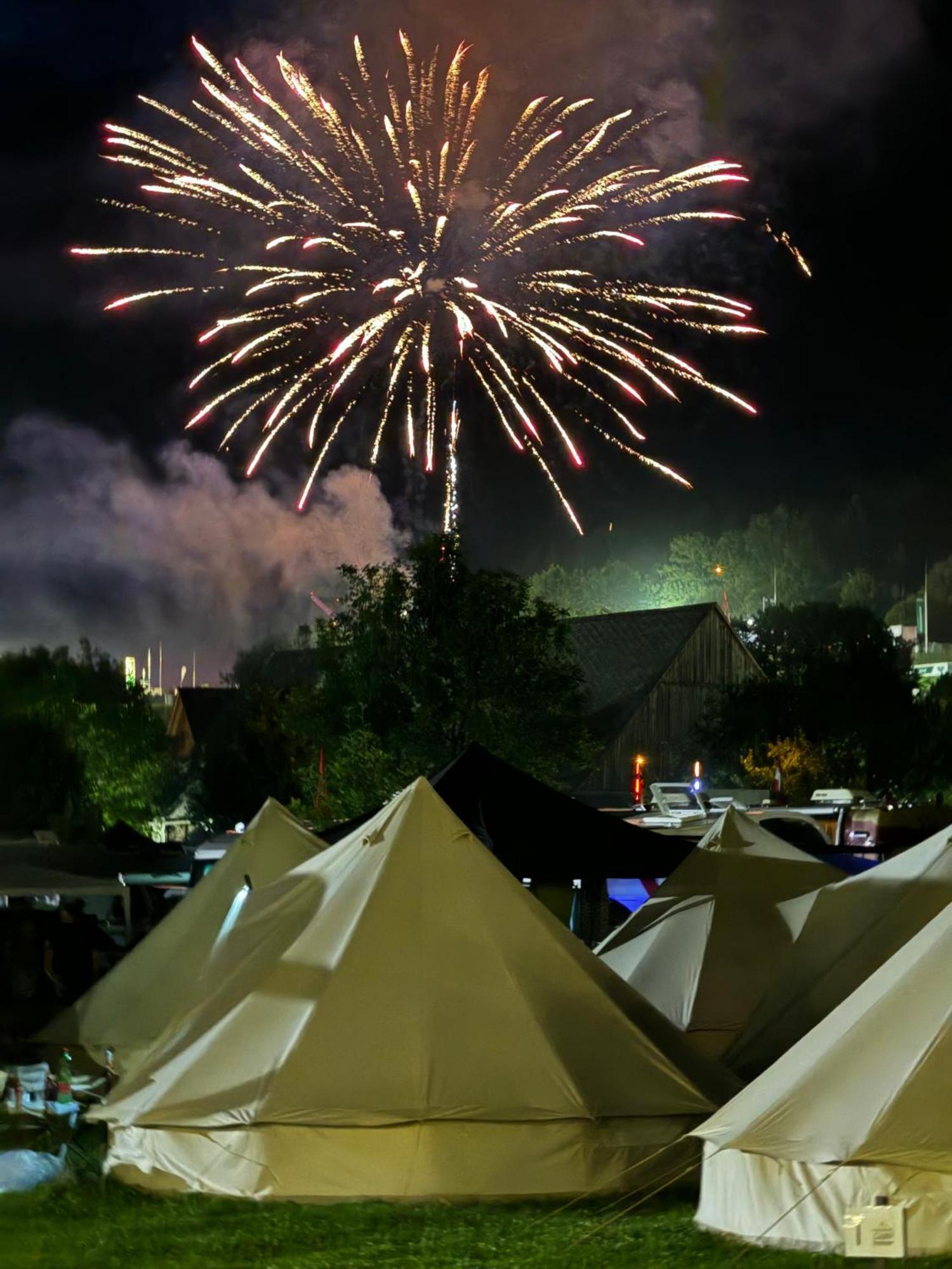 Grandprixcamp, Closest To The Red Bull Ring, Up To 4 Guests In A Tent Spielberg Bei Knittelfeld Экстерьер фото